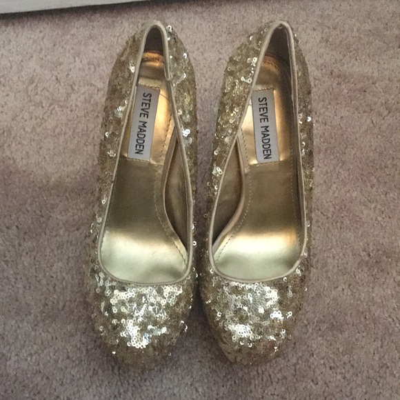Steve Madden sequined heels - Picture 2 of 3